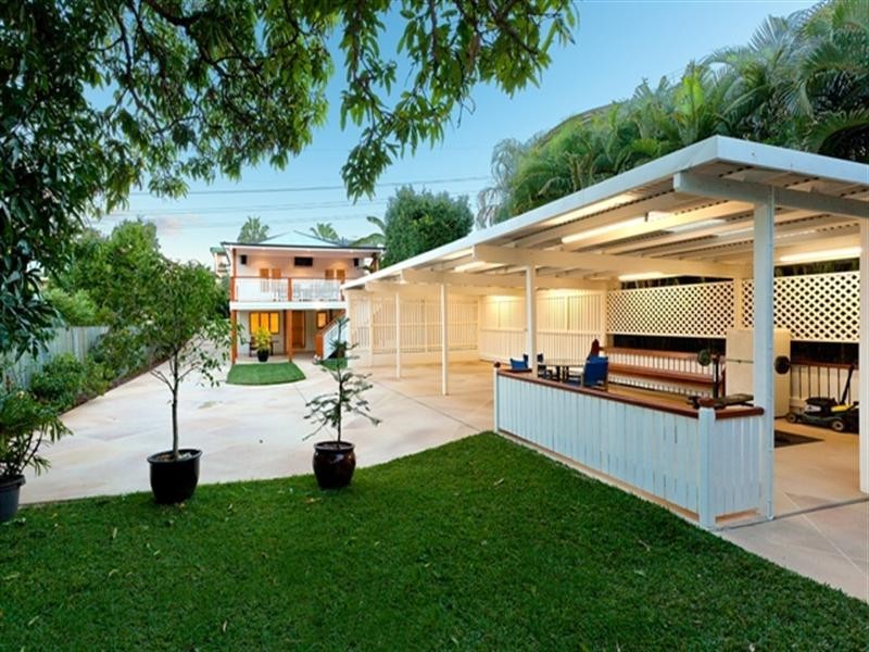 182 Brisbane Street, Bulimba QLD 4171