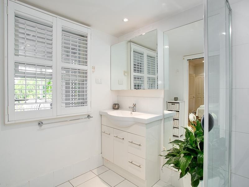 120 Hawthorne Road, Hawthorne QLD 4171