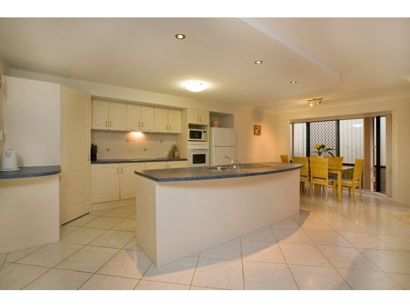 48 Kenilworth Place, Carindale QLD 4152