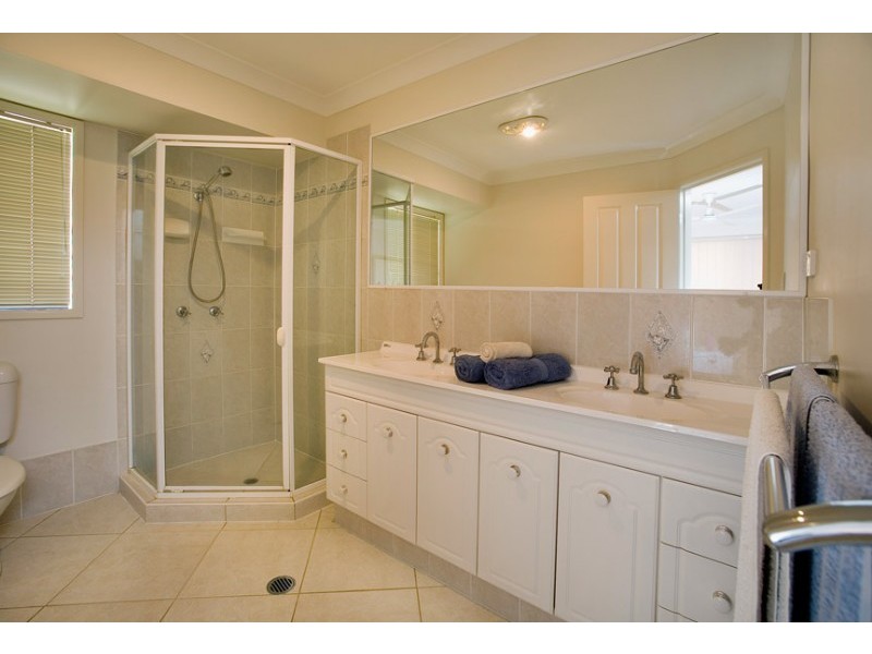 48 Kenilworth Place, Carindale QLD 4152