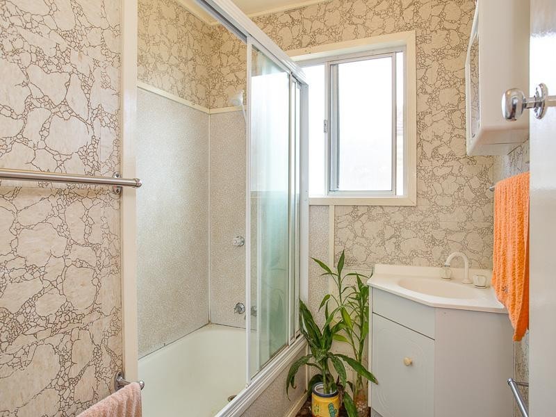 18 Railway Terrace, Murarrie QLD 4172