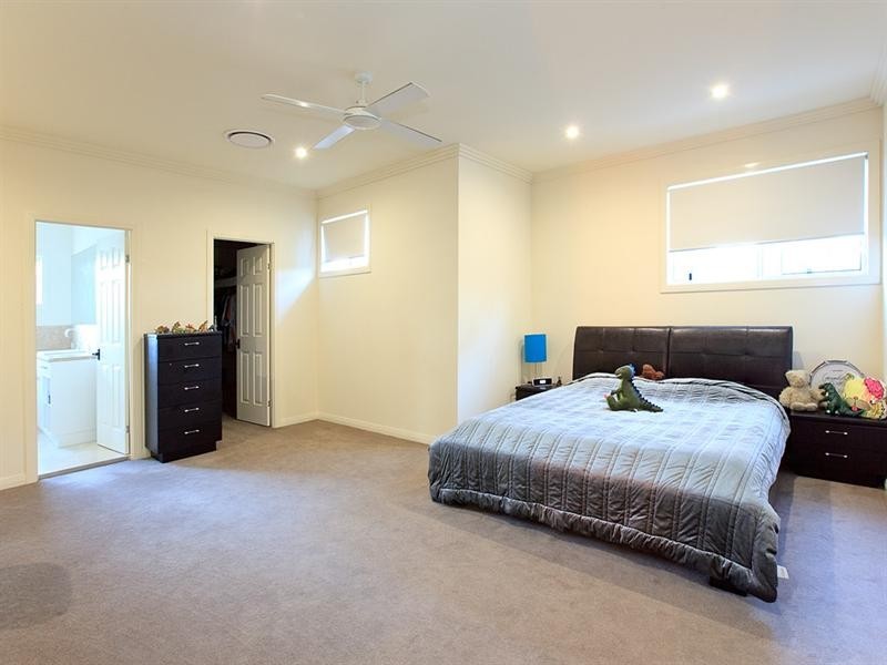 124 London Road, Belmont QLD 4153