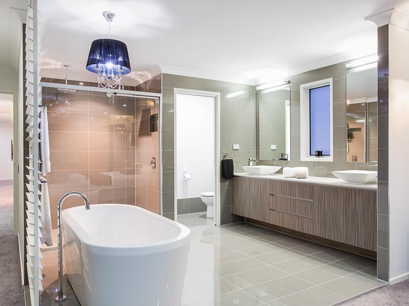 104 Malcolm Street, Hawthorne QLD 4171