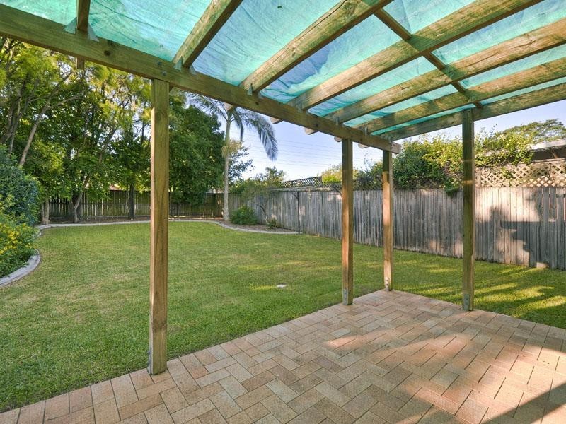 19 Cedar Street, Cannon Hill QLD 4170