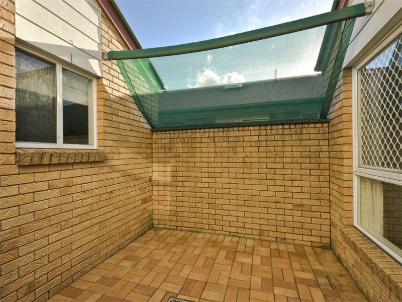 19 Cedar Street, Cannon Hill QLD 4170