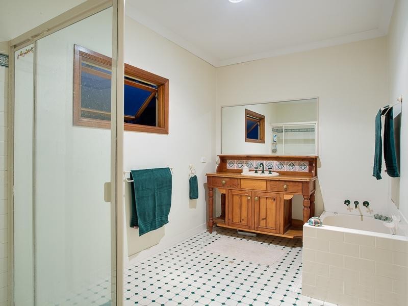 13 Merry Street, Bulimba QLD 4171