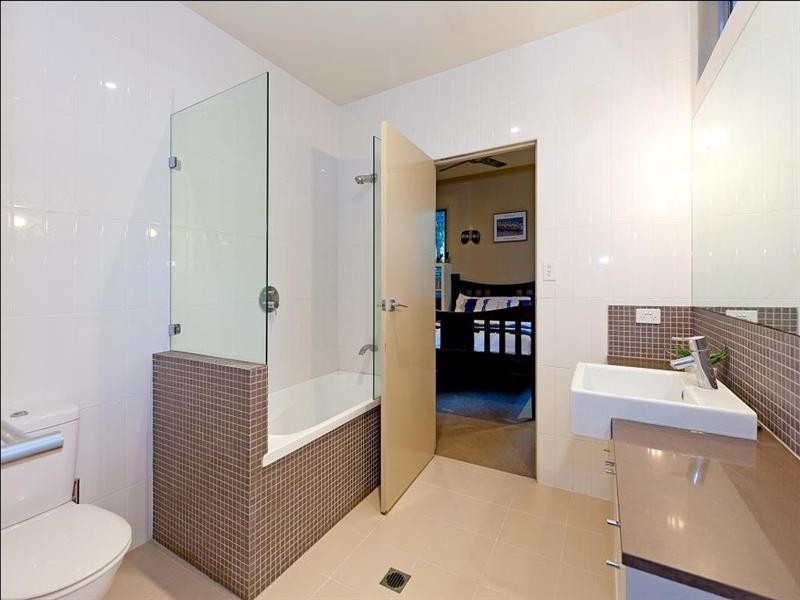 5 Stafford Street, East Brisbane QLD 4169