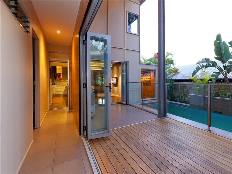 5 Stafford Street, East Brisbane QLD 4169