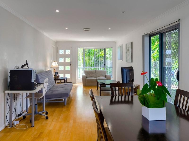 1/12-14 Elwell Street, Morningside QLD 4170