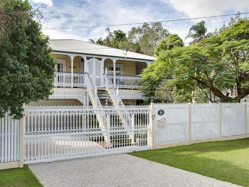 105 Barton Road, Hawthorne QLD 4171