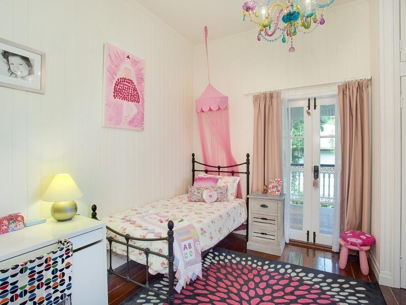 105 Barton Road, Hawthorne QLD 4171