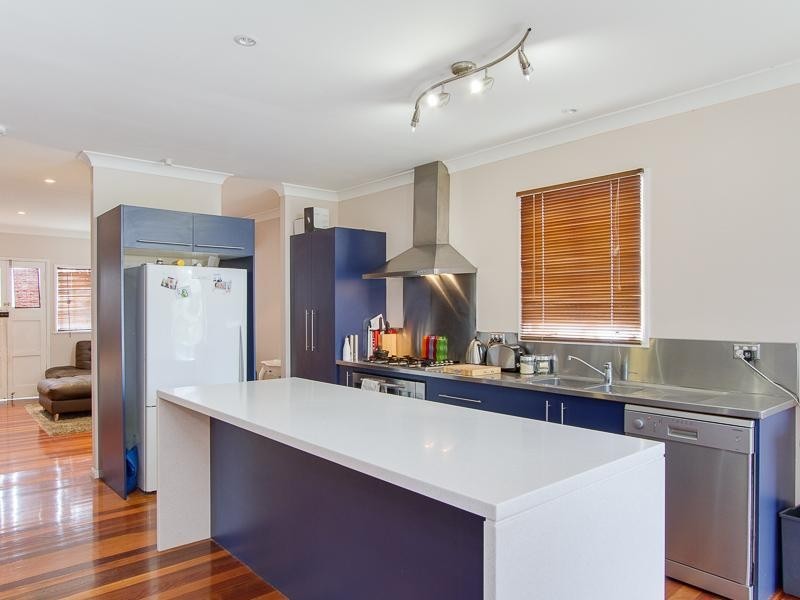 72 Malcolm Street, Hawthorne QLD 4171