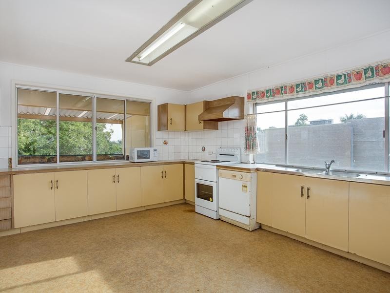 348 Bennetts Road, Norman Park QLD 4170