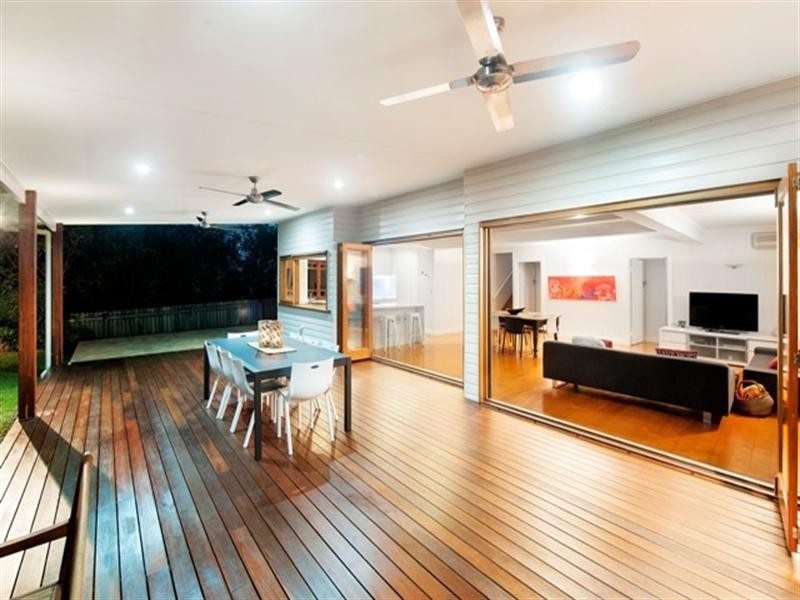 55 Malcolm Street, Hawthorne QLD 4171