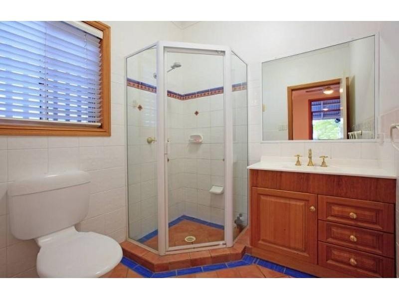 12 Thynne Avenue, Norman Park QLD 4170