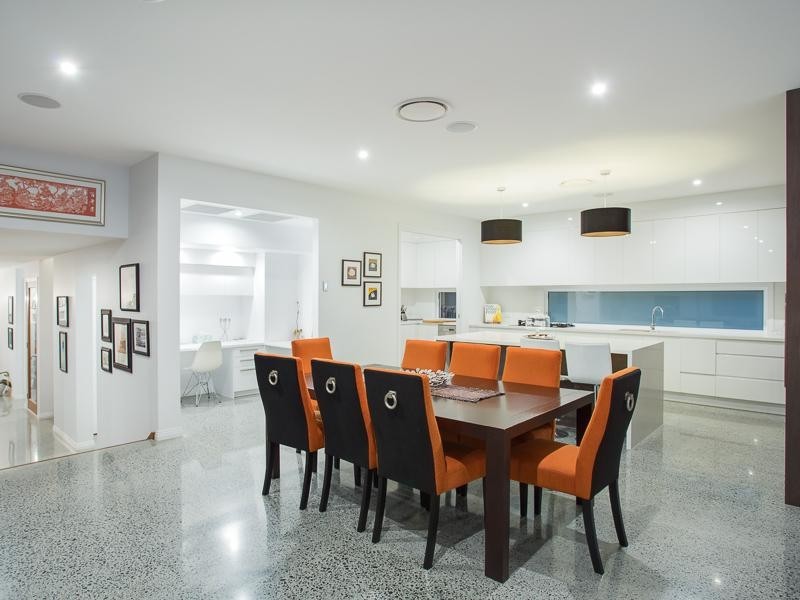 7 Merinda Street, Greenslopes QLD 4120