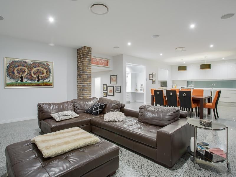 7 Merinda Street, Greenslopes QLD 4120