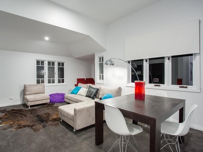 7 Merinda Street, Greenslopes QLD 4120