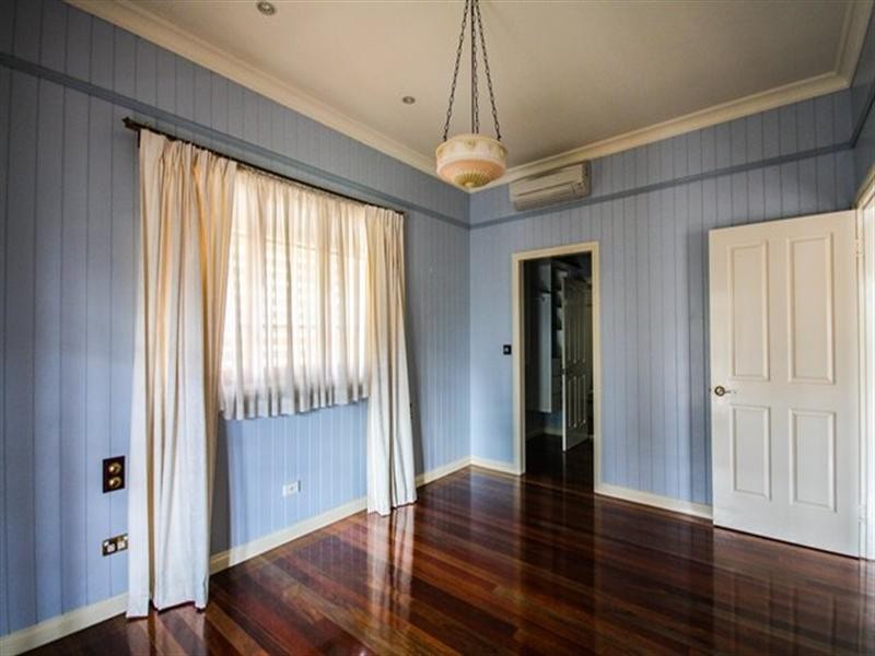 272 Ferguson Road, Seven Hills QLD 4170