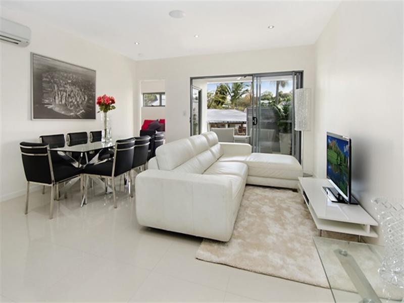 25 Balmoral Street, Hawthorne QLD 4171