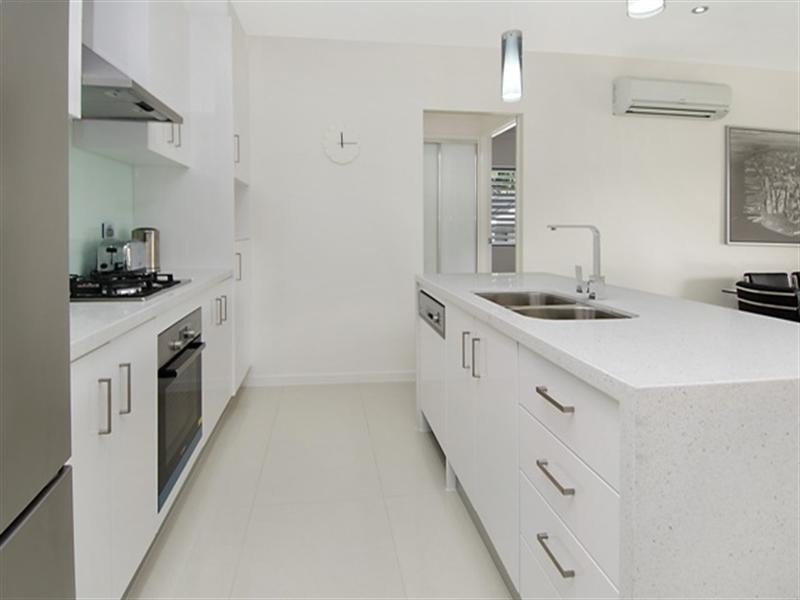 25 Balmoral Street, Hawthorne QLD 4171