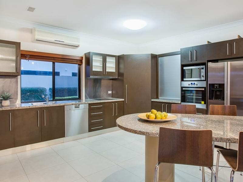 6 Downwind Court, Birkdale QLD 4159