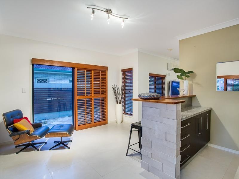 6 Downwind Court, Birkdale QLD 4159