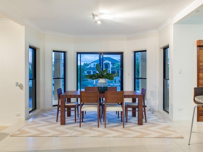 6 Downwind Court, Birkdale QLD 4159