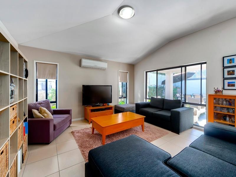 4 Celestial Court, Carina QLD 4152