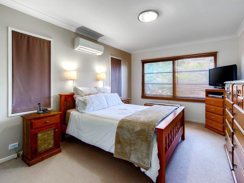 4 Celestial Court, Carina QLD 4152