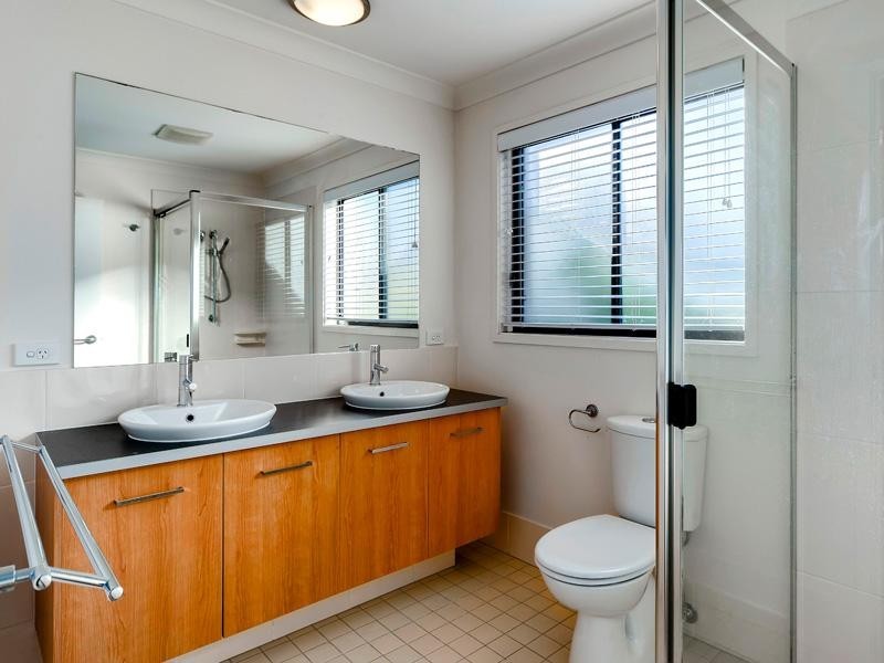 16 Celestial Court, Carina QLD 4152