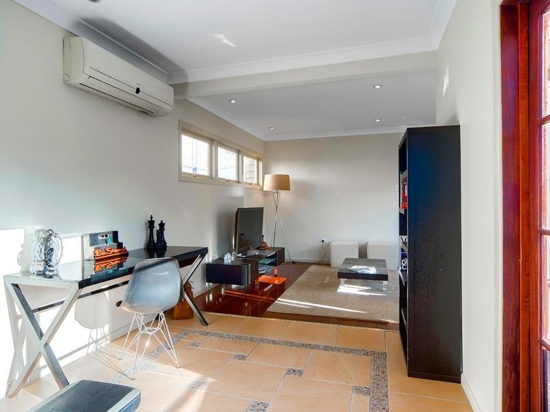 134 Shrapnel Road, Cannon Hill QLD 4170