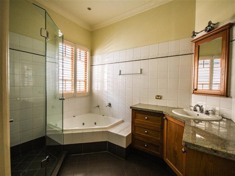 272 Ferguson Road, Seven Hills QLD 4170