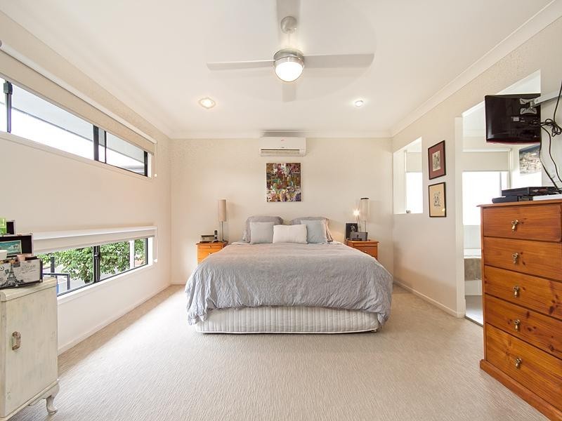 51 Frank Street, Norman Park QLD 4170