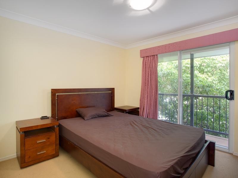 15/79 Lawson Street, Morningside QLD 4170