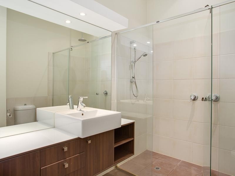 60 Bennetts Road, Camp Hill QLD 4152