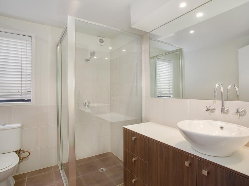 60 Bennetts Road, Camp Hill QLD 4152