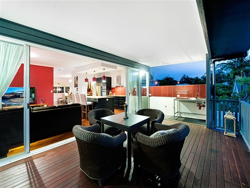 206 Hawthorne Road, Hawthorne QLD 4171