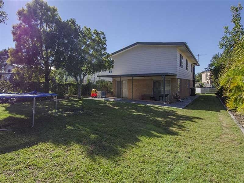 12 Bent Street, Cannon Hill QLD 4170