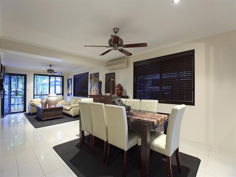 10 Victoria Street, Balmoral QLD 4171