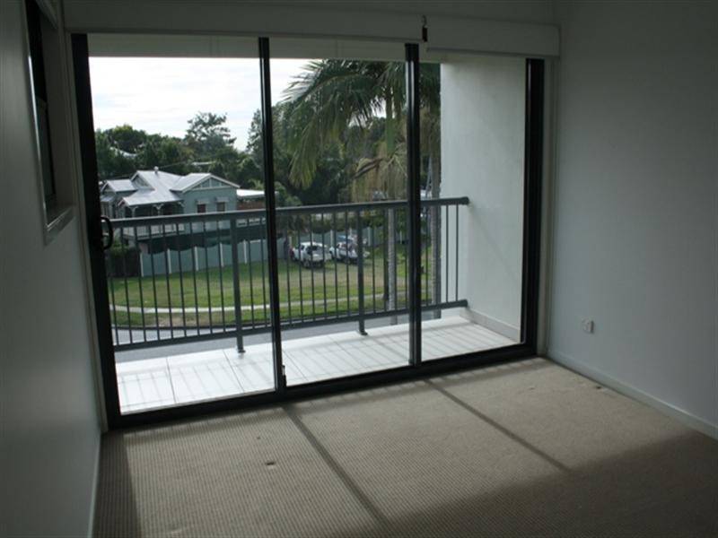 42 Apollo Road, Bulimba QLD 4171