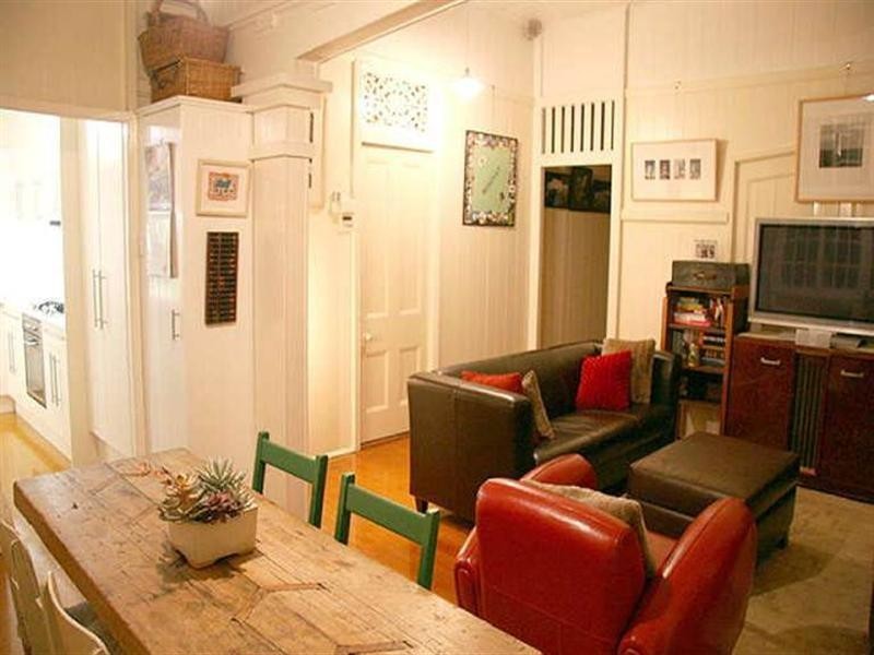 312 Wynnum Road, Norman Park QLD 4170