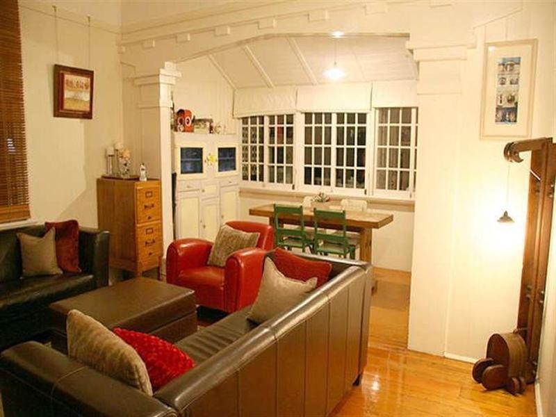 312 Wynnum Road, Norman Park QLD 4170