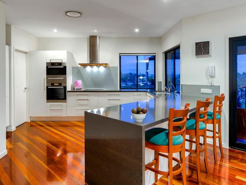 30 Quirinal Crescent, Seven Hills QLD 4170