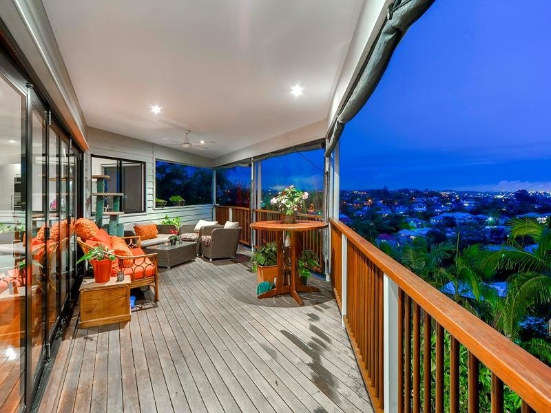 30 Quirinal Crescent, Seven Hills QLD 4170