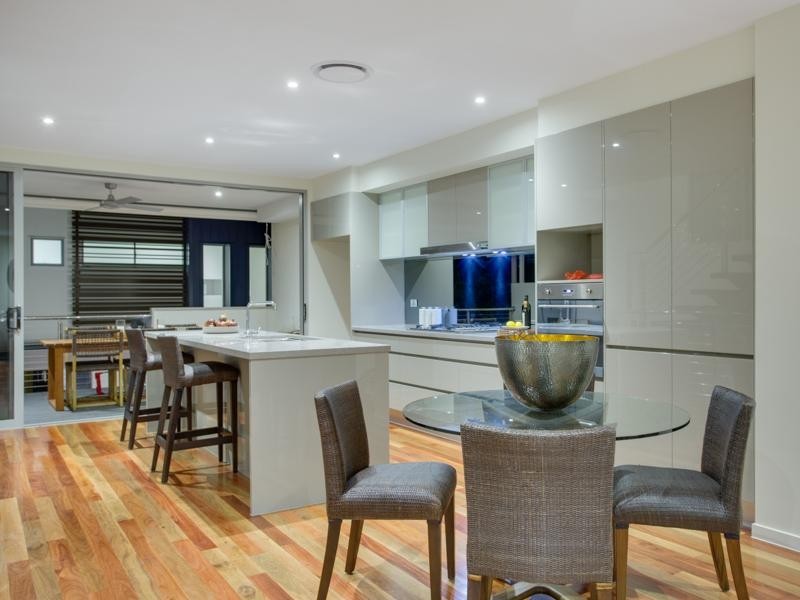 1/16-18 Barton Parade, Balmoral QLD 4171