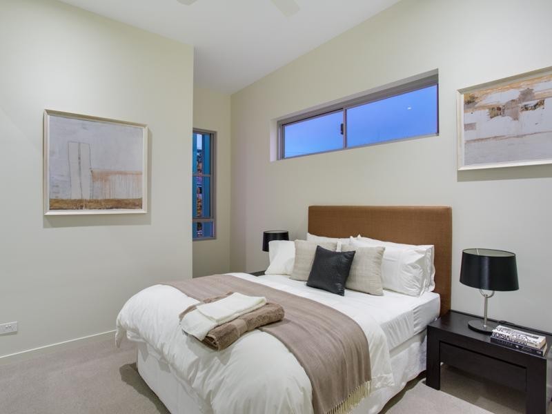 1/16-18 Barton Parade, Balmoral QLD 4171