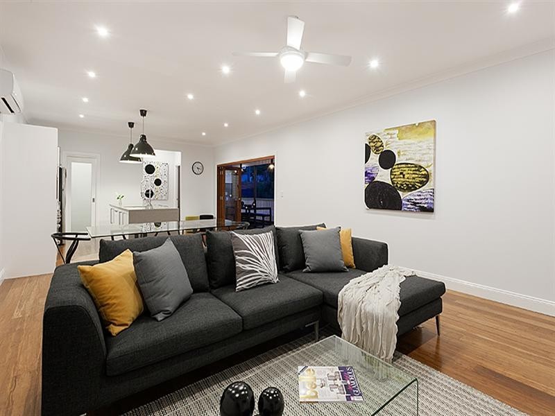 141 Dahlia Street, Cannon Hill QLD 4170