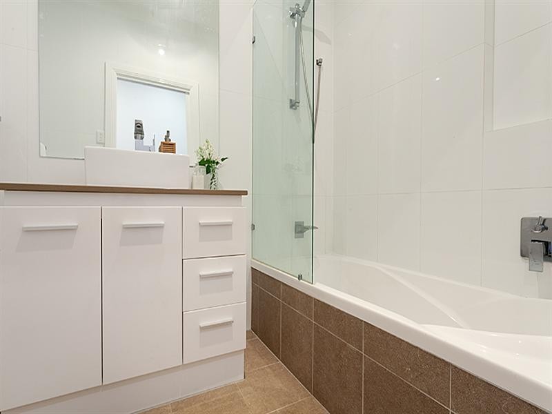 141 Dahlia Street, Cannon Hill QLD 4170