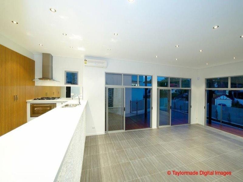 136 Porteus Drive, Seven Hills QLD 4170